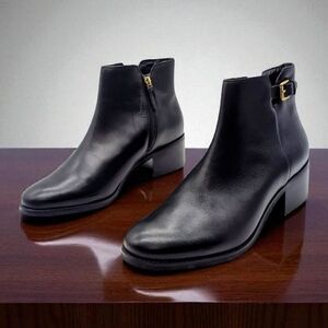 Cole Haan Haidyn Sz 11 Black Leather Ankle Boots with Gold Buckle